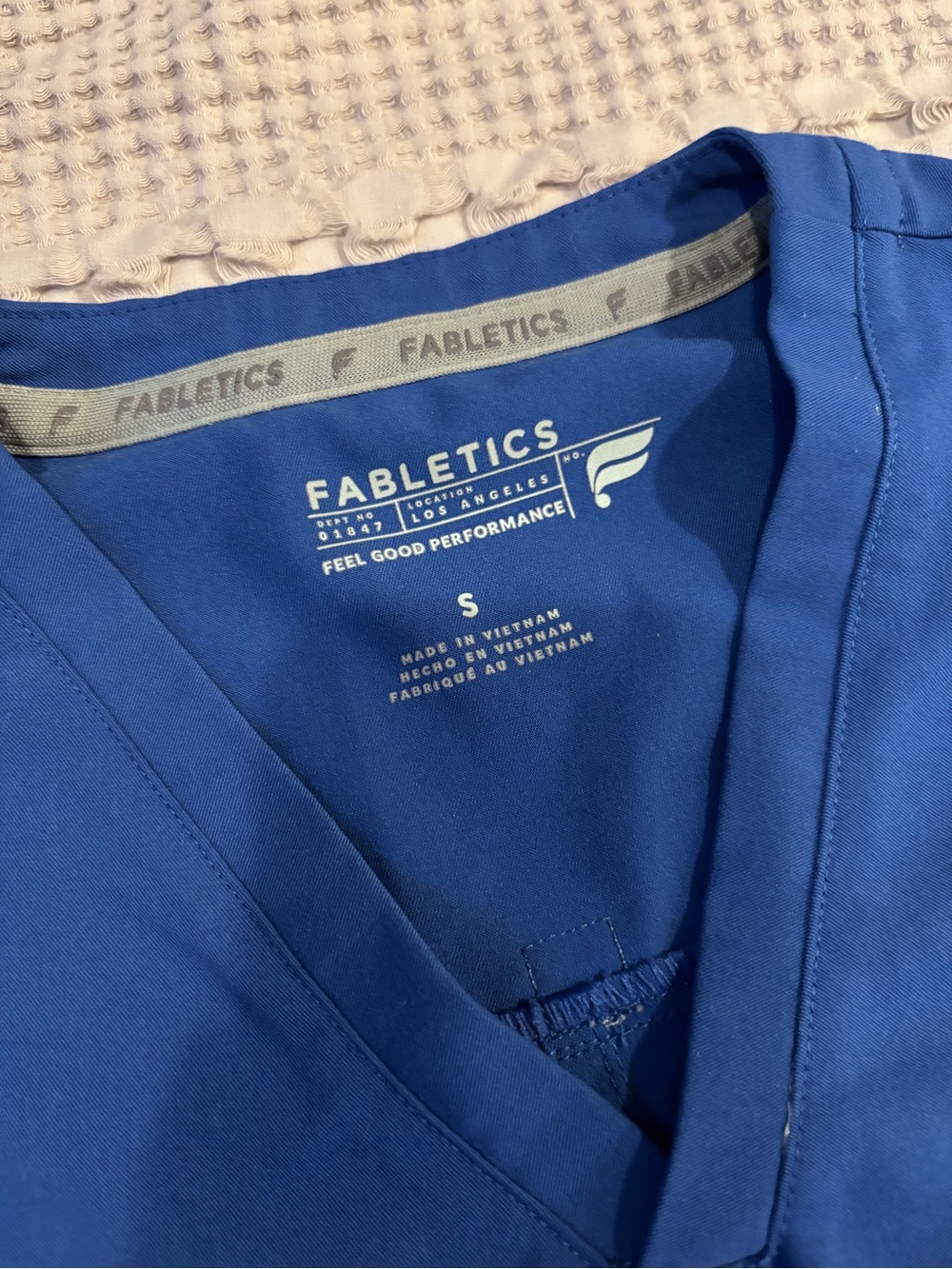 Fabletics Scrub Set - Picture 4 of 6